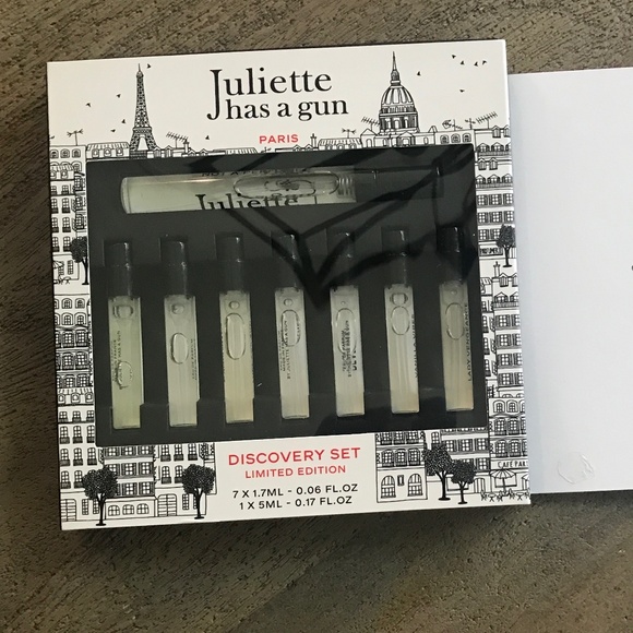 Juliette has a gun - Picture 1 of 2